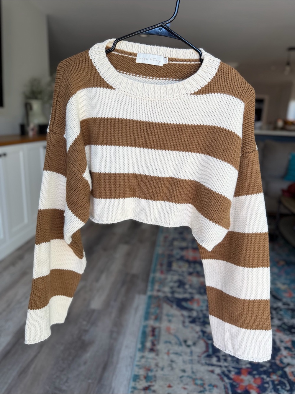 Flying Tomato Striped Cropped Sweater 🤍 cream & brown striped
